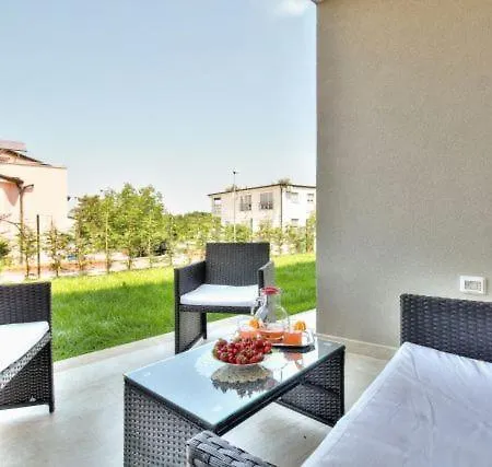 Dolce Apartment *